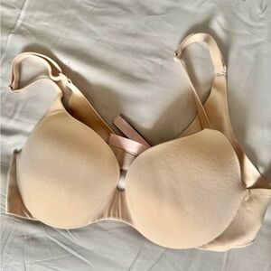VS Seamless Nude Pushup Bra (34B)